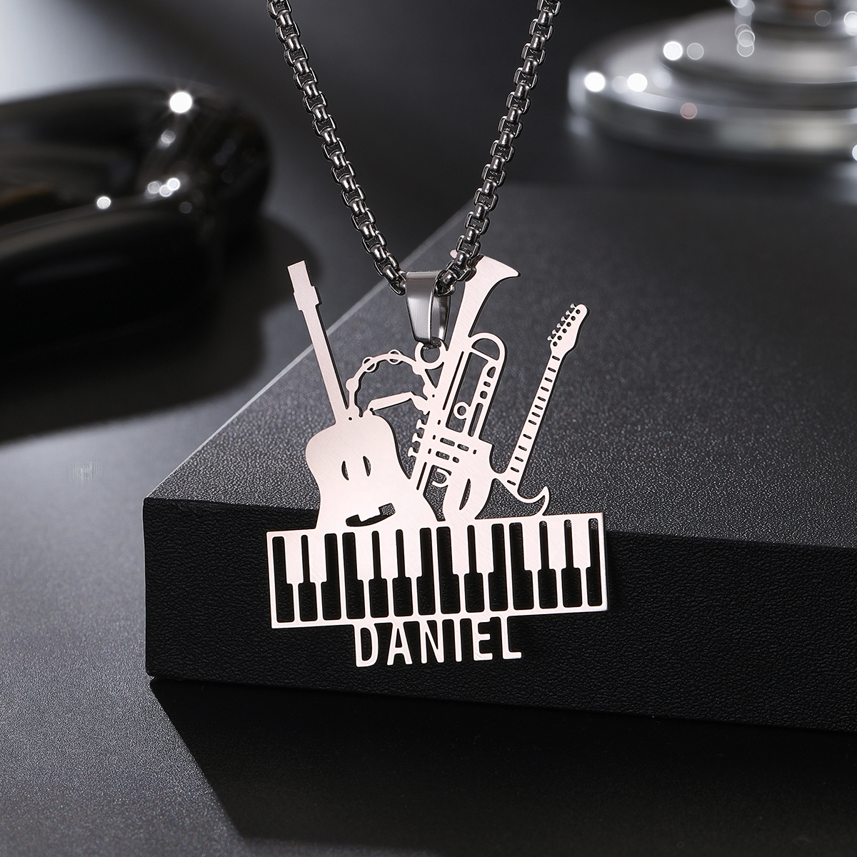 Custom Name Necklaces For Wome - Musical Instrument And Name のレビューと価格