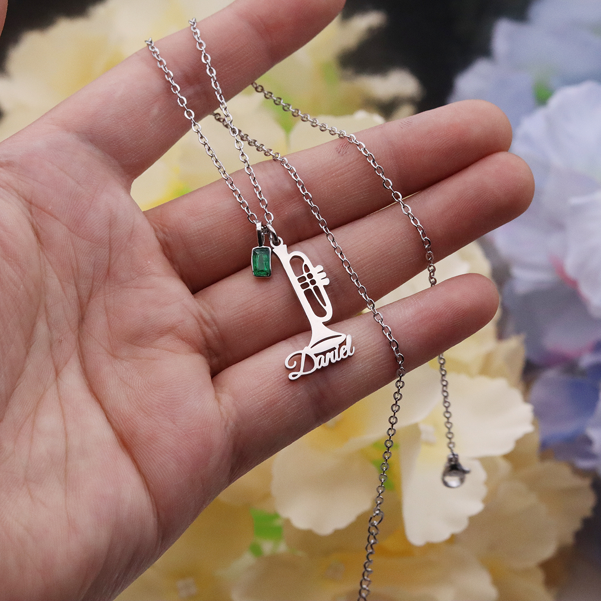 Custom Name Trumpet Necklace S - Musical Instrument And Name のレビューと価格